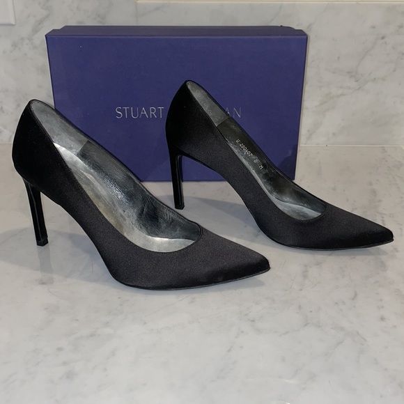 Stuart Weitzman Tipin Black Satin Pointed Toe Pump - Picture 3 of 10